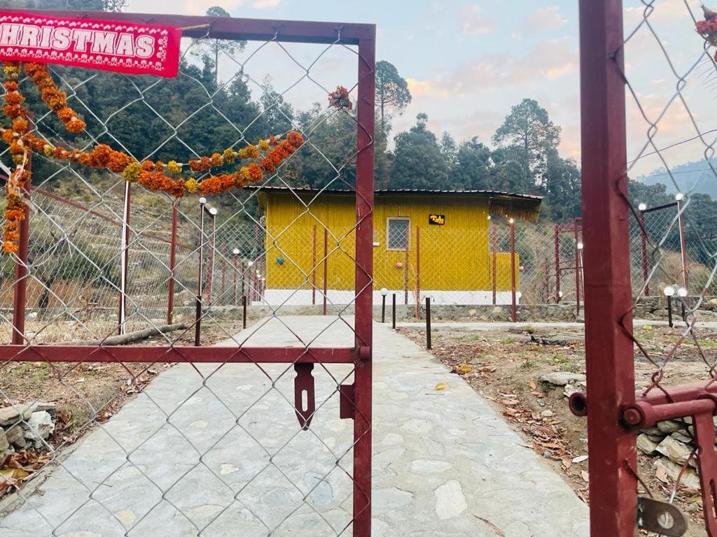 Krishna Kutir, Talla Ramgarh By The Meditating Society מראה חיצוני תמונה