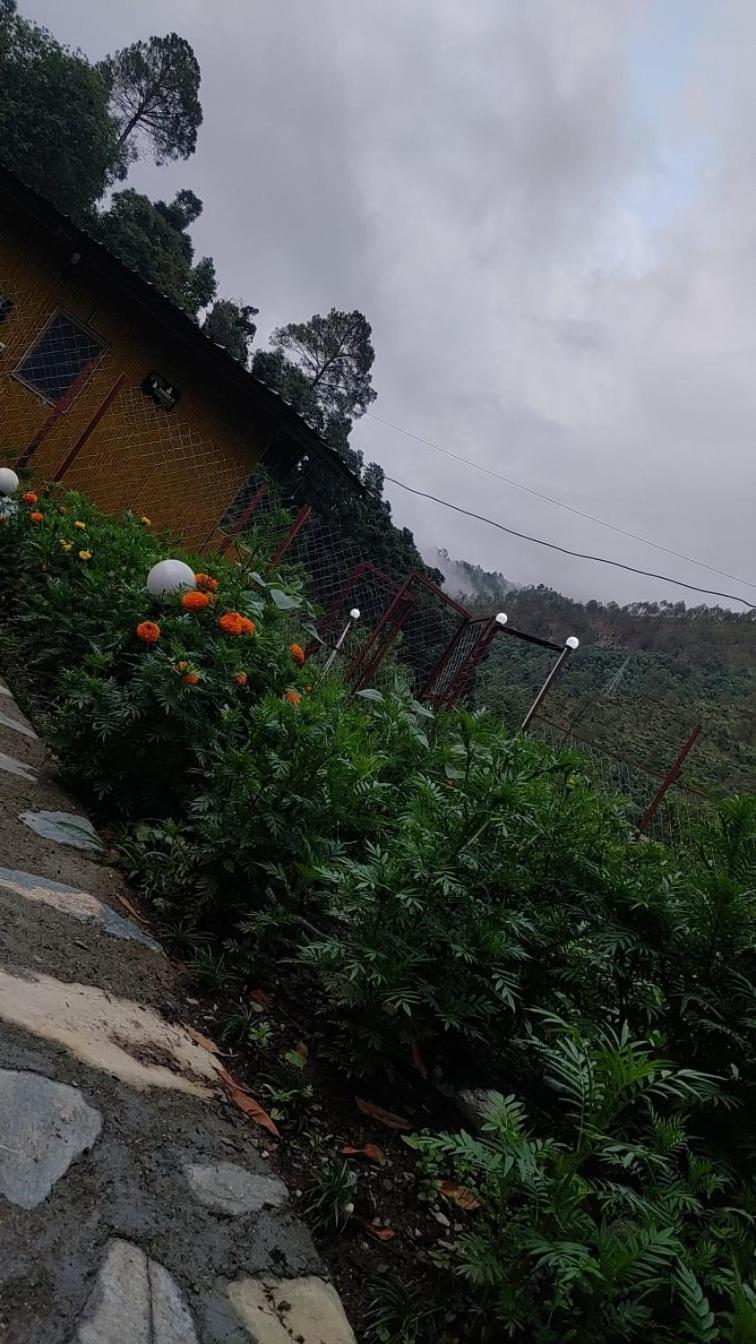 Krishna Kutir, Talla Ramgarh By The Meditating Society מראה חיצוני תמונה